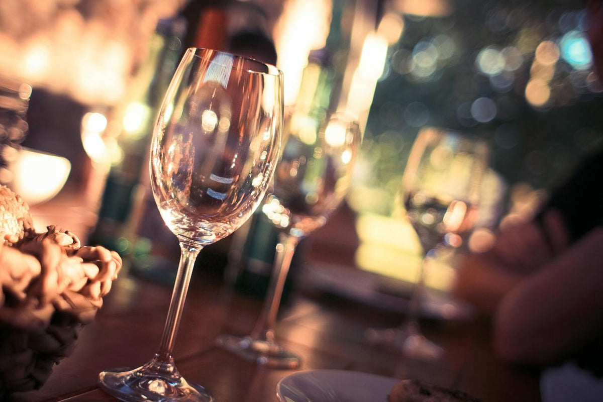 Cómo maridar vino y comida de pub - Wine.com.mx